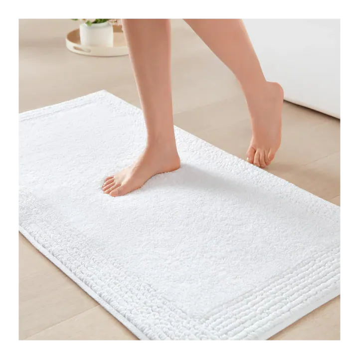 Madison Park Splendor Reversible 100% Cotton Tufted Bat