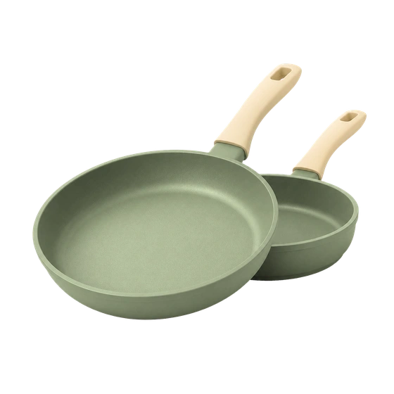 Pans & skillets